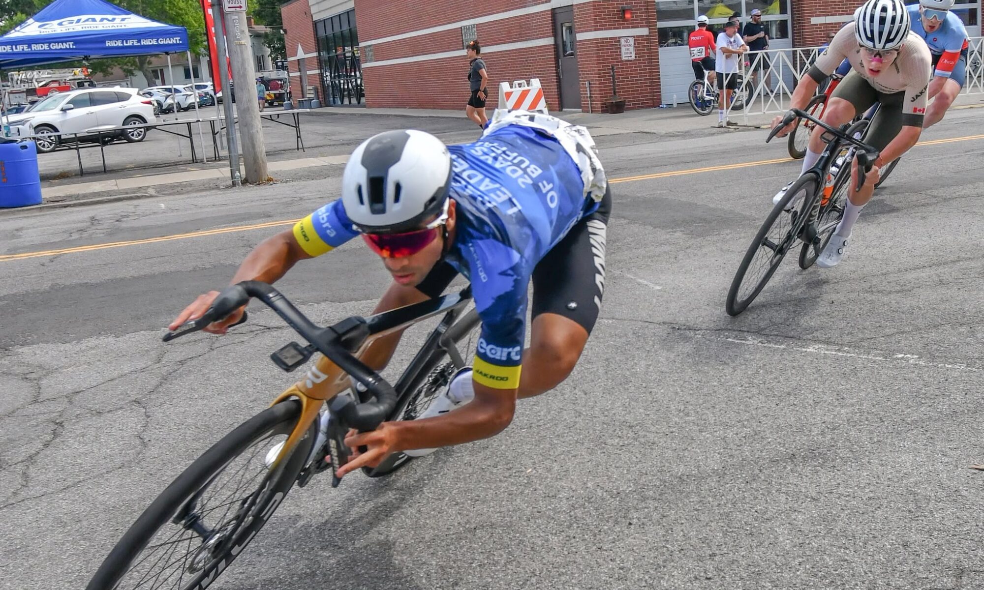 Photo by Greg Snook. Leaders Jersey by Jakroo
